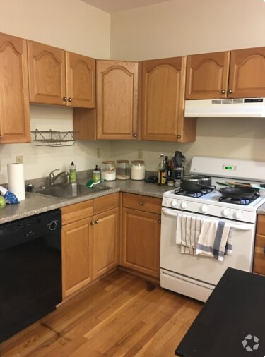 Building Photo - 288 Beacon St Unit 1 Rental