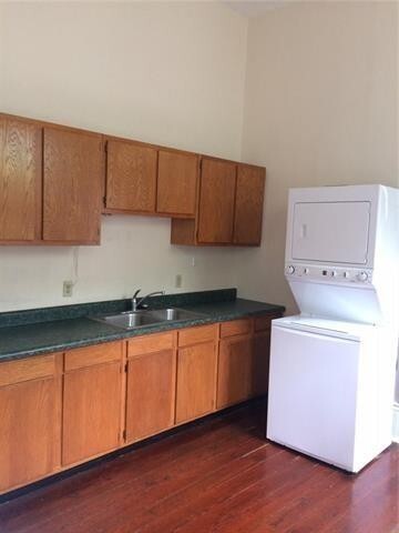 Photo - 1731 Amelia St