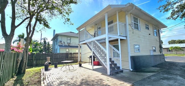 Photo - 2nd Floor Cocoa Village Bungalow, Including Electric and Water!