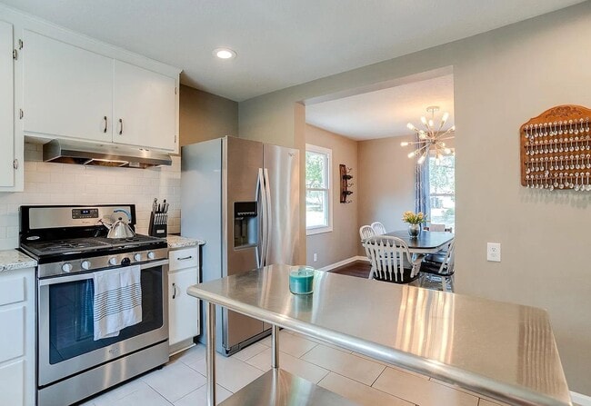Photo - Great 4-Bed 2-Bath Home in Blaine - Available 7/1!