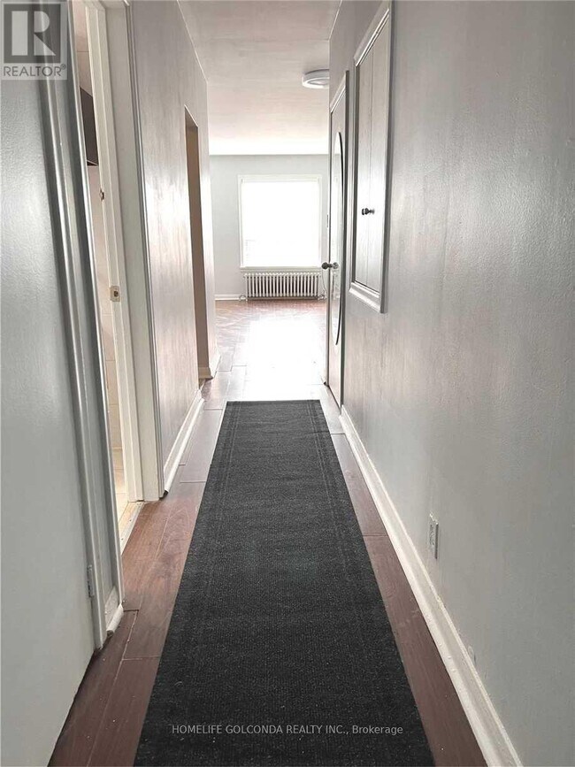 Photo - 888 Bloor St W Unit 3rd Fl