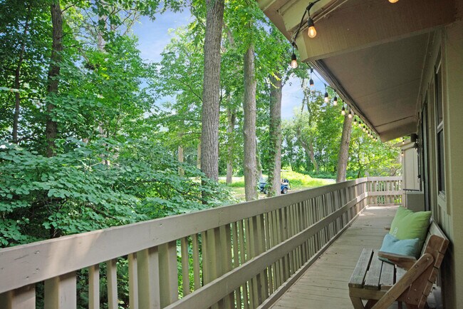 Photo - 403 Deerpath W