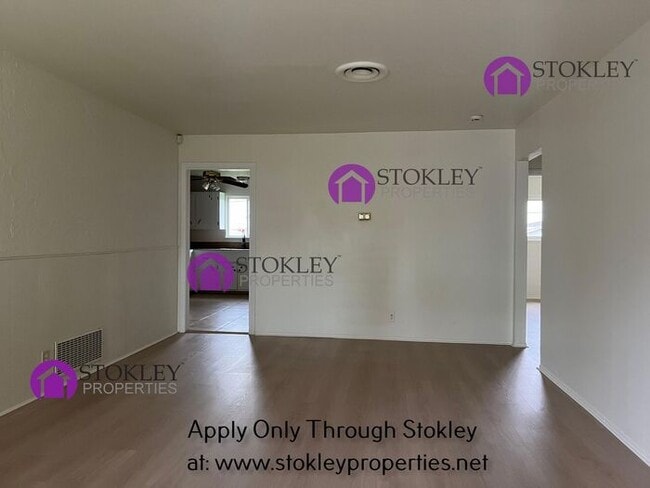 Photo - 198 Thomas Way