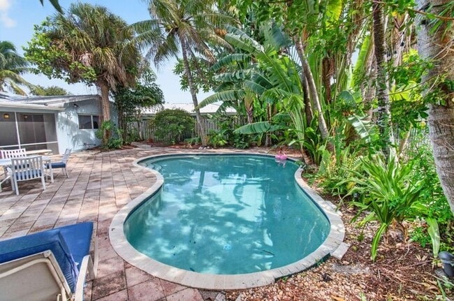 Photo - 254 NW 6th Ave
