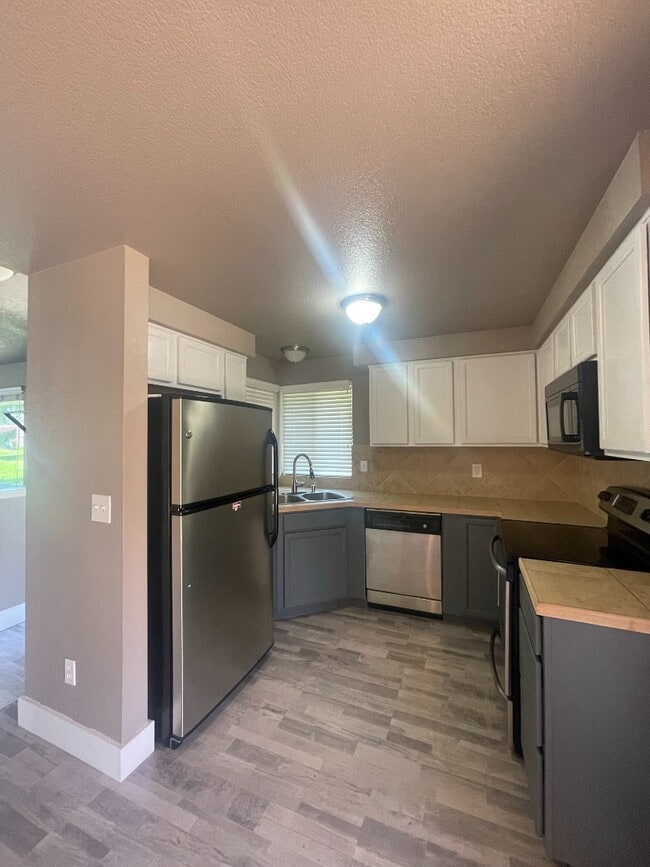 Cute 3 bedroom, 1 bath home located in The Meadows!