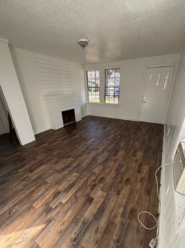 Photo - Like new 2 Bedroom home