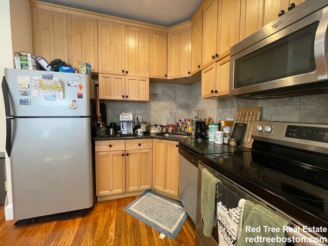Photo - 191 Winthrop Rd Unit 3