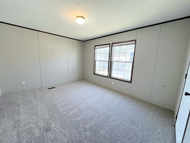 Photo - 17086 Coventry Ln