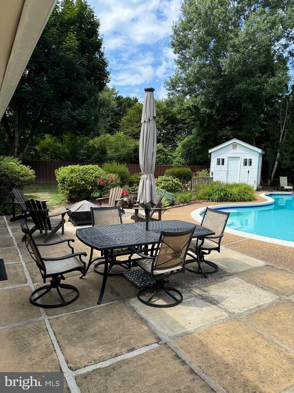 Photo - 1542 Crowell Rd