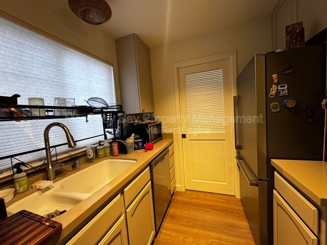 Photo - 706 Crocker Ave