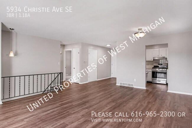 Photo - 5934 Christie Ave SE