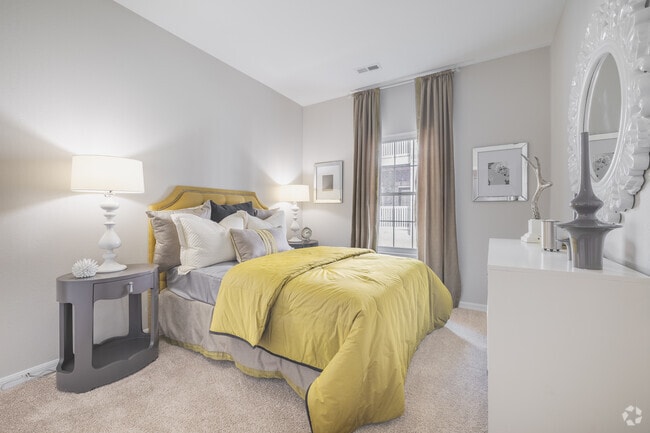 2BR, 2BA - 1,096SF - Secondary Bedroom