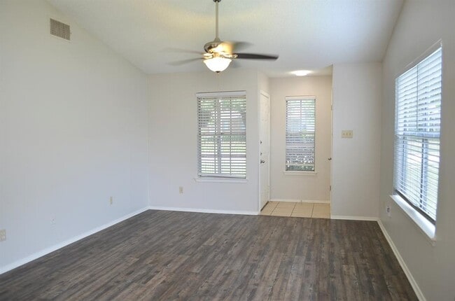 Photo - 8203 West Gate Blvd