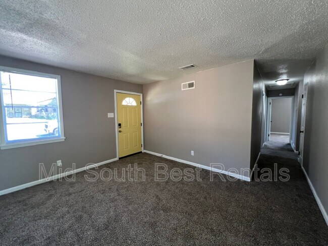 Photo - 361 W Essex Ave