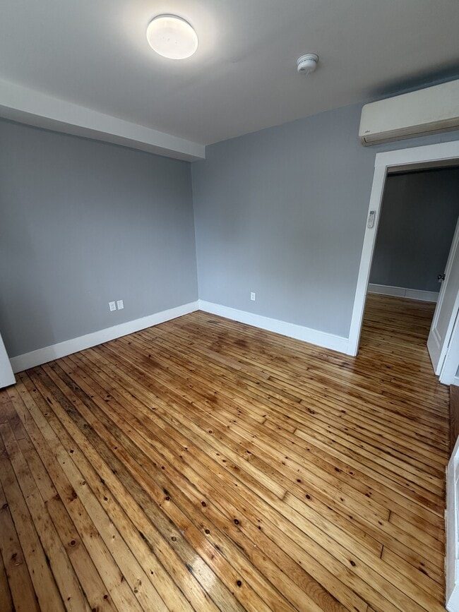 Photo - 2111-2113-2113 Acushnet Ave Unit 1