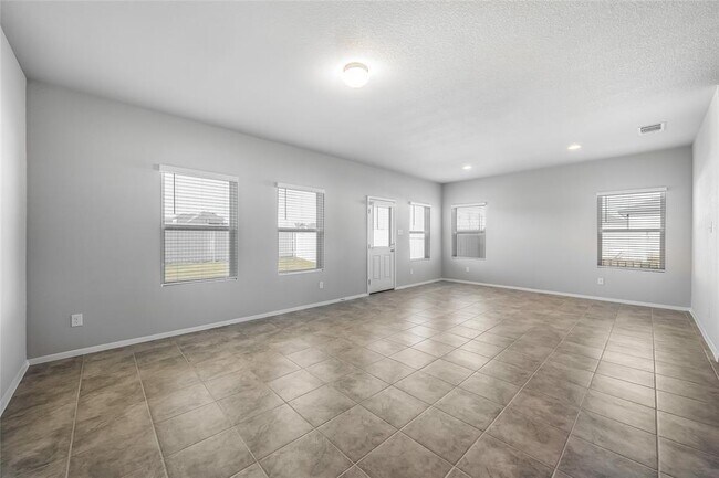 Photo - 311 Chesterfield Dr