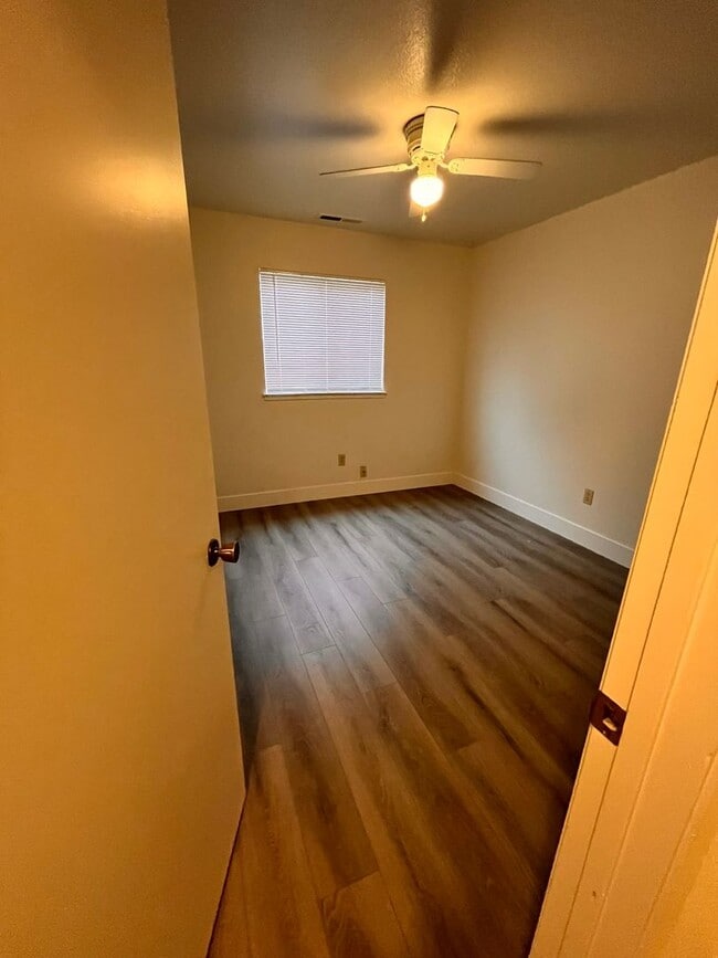 Photo - Move in Special see Ad