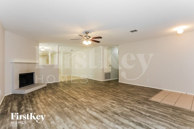 Photo - 1413 Erin Ct