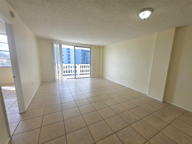 Photo - 15600 NW 7th Ave Unit 518