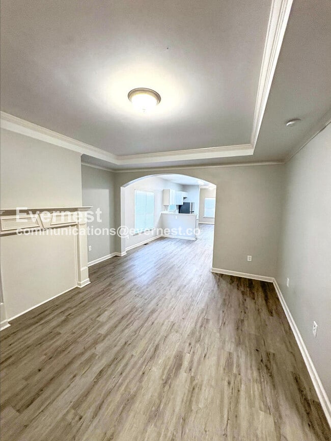 Photo - 2001 Chicago Ave NW