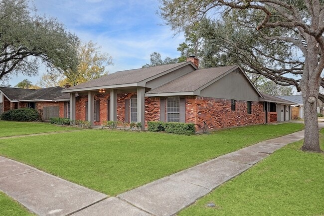 Photo - 5822 Yarwell Dr