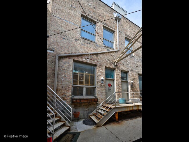 Photo - 2828 N Talman Ave Unit P