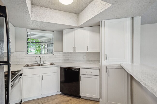 Photo - Vantage Point Apartments