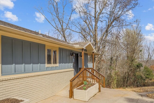 Photo - 39 Salen Ln