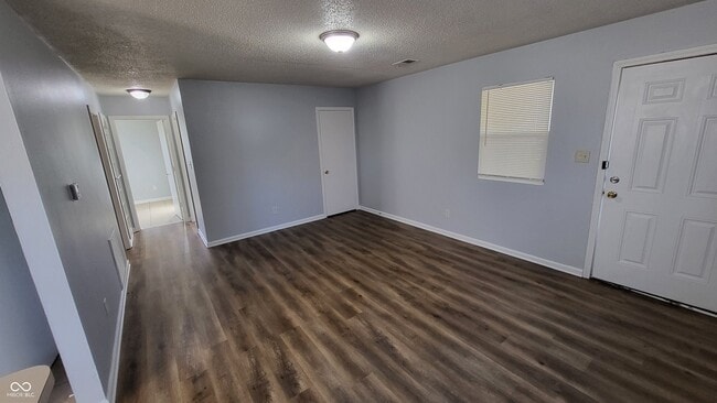 Photo - 6149 Commodore Dr