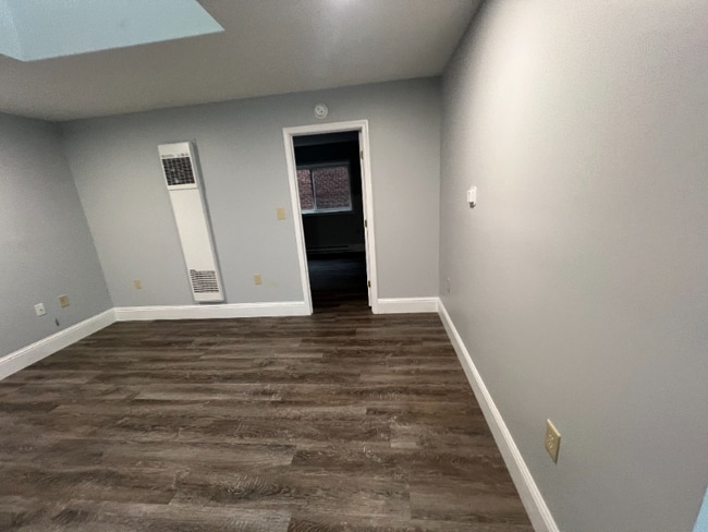 Photo - 3264 Broad St Unit 2