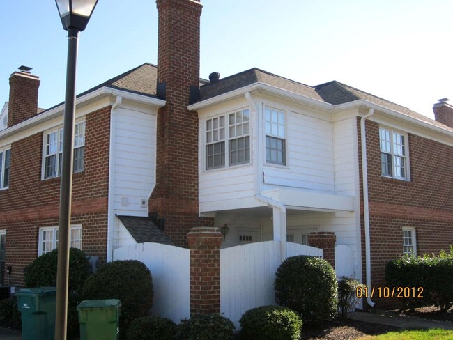 Spacious 3 Bedroom 2.5 Bath Condo in sough... - Spacious 3 Bedroom 2.5 Bath Condo in sough...