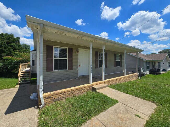 Photo - 2408 N Ford St
