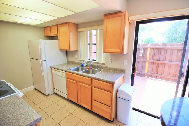 Photo - 7446 Wynnewood Square