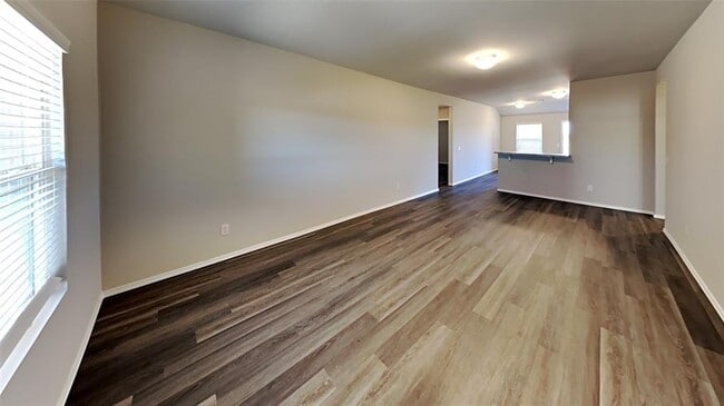 Photo - 408 Fox Burrow Ln