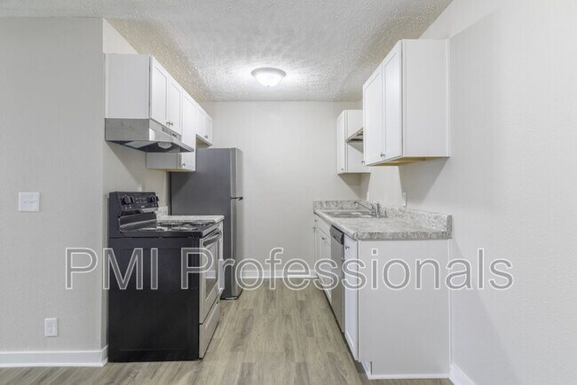 Photo - 121 Kingsridge Dr