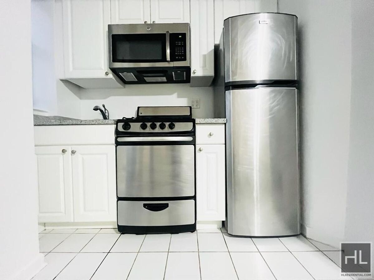 Photo - AMSTERDAM AVENUE Unit 4D