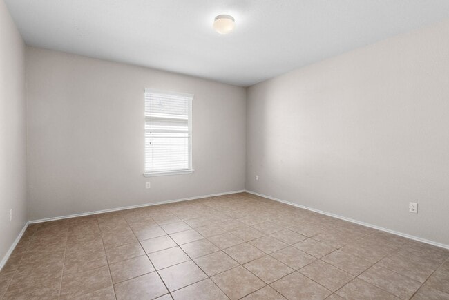 Building Photo - 10219 Orion Dr