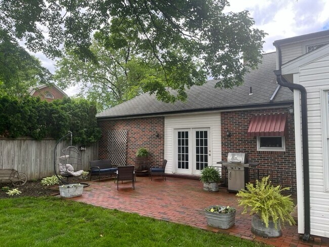 Photo - 130 N Grant St