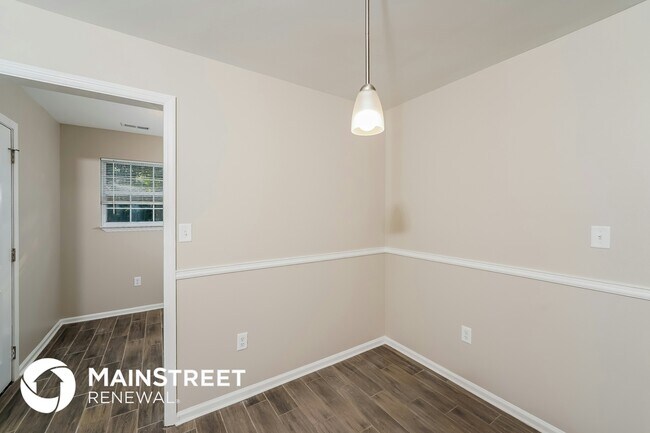 Photo - 1282 Railroad Dr