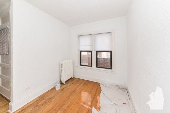 Photo - 629 W Cornelia Ave