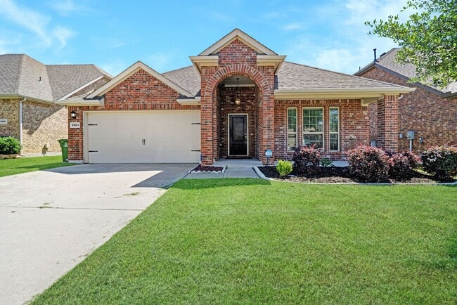 Building Photo - 2920 Colorado Dr
