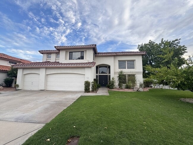 Building Photo - Marshall Ranch - Solar - Pool W/service included