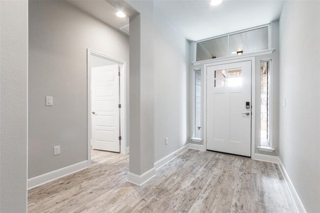 Photo - 9301 Alex Ln