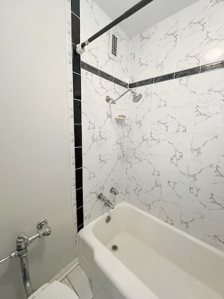 Photo - 535 N Michigan Ave Unidad 1403