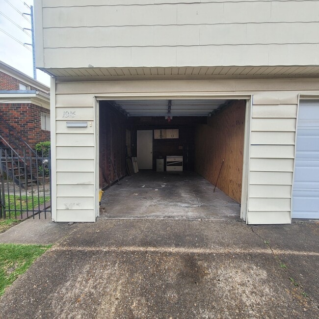 Building Photo - 1915 Haddon St Unit Houston Garage Apartment