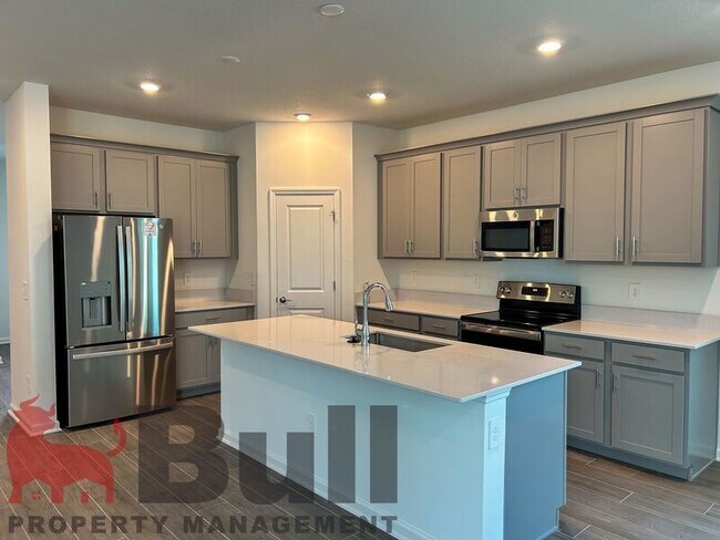 Photo - 2777 Plover St