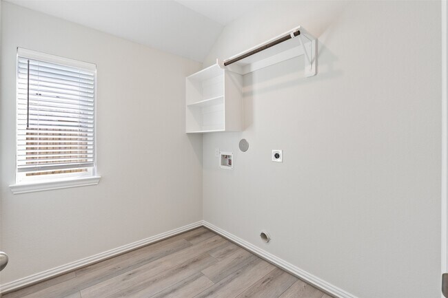 Photo - 106 Violet Carson Ct