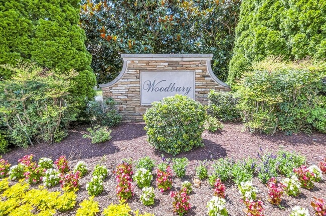 Building Photo - Awesome 3BE/2.5BA home in Bellevue!