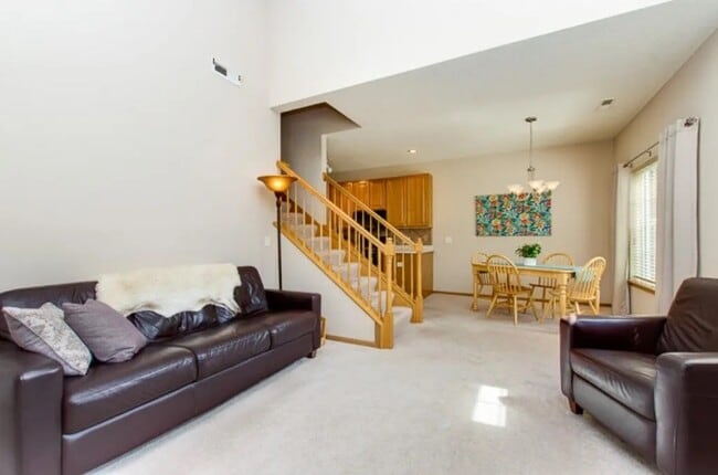 Photo - 14 Bridgewater Trl