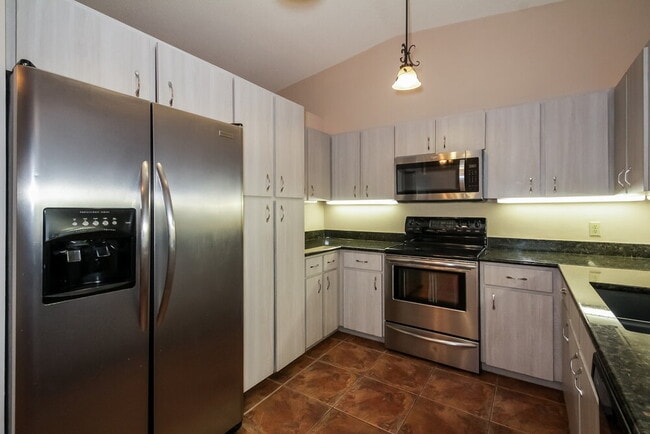 Photo - 2550 Briar Oak Cir